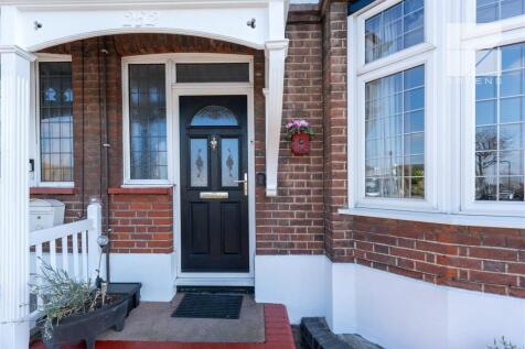 252 Hale End Road_0057.jpg