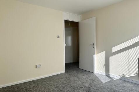 Downey Close, Wallisdown, Bournemouth photo 3