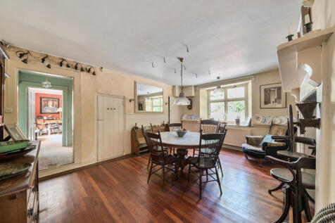 1282076-97-68261f...