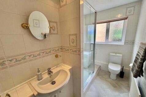 Bramleys Estate Agents - Badget Hill - Rastrick (4