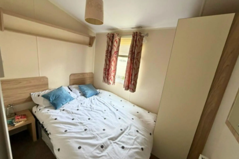 Twin Bedroom In The Willerby Mistral Holiday Carav