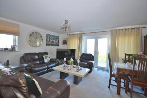 Living &amp; Dining Room