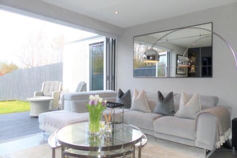 Falcon Drive, Newton Mearns, East Renfrewshire, G77 photo 3