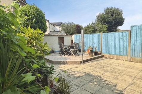 Rydal Grove, Liversedge, WF15 photo 4