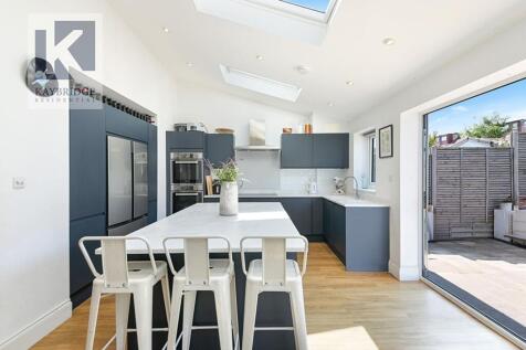 Bridgewood Road, Worcester Park - KT4 8XS