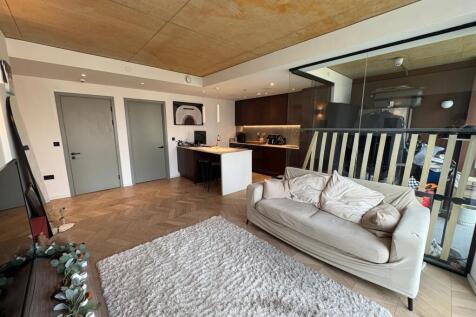 WhatsApp Image 2025-11-19 at 15.26.17 (11).jpeg