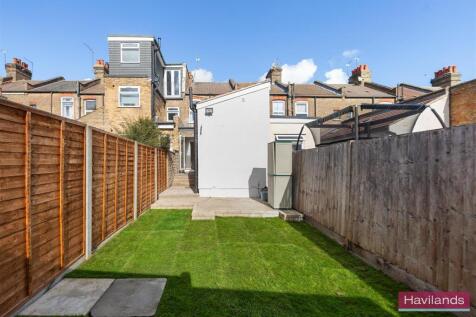 22 Sterling Road, Enfield EN2 0LN-With Watermark-1