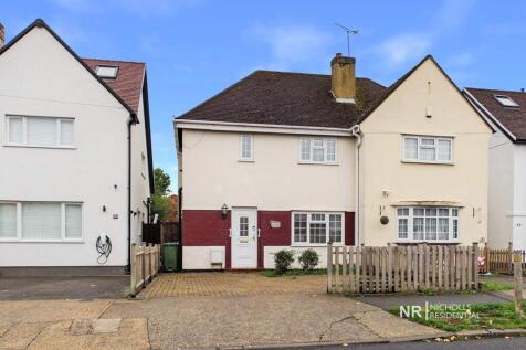 Grange Road, Chessington, Surrey. KT9 photo 3