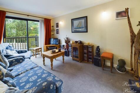 CAM02127G0-PR0046-STILL001