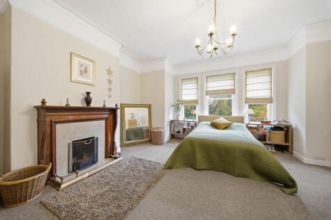 Apt 2 The Grange ...