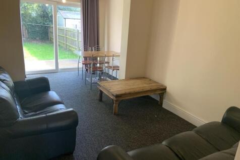 4-bed semi-detached on 145 Brunswick Street, CV31 2EJ, £2,600/mo