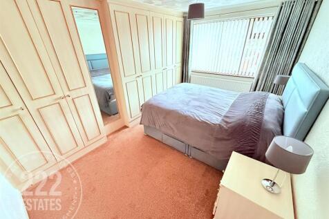 PHOTO-2025-10-14-18-05-03 (2).jpg