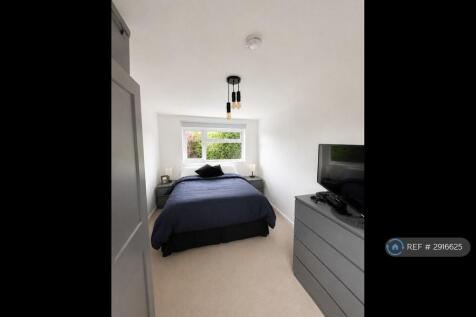 Bedroom 3 Dual Aspect