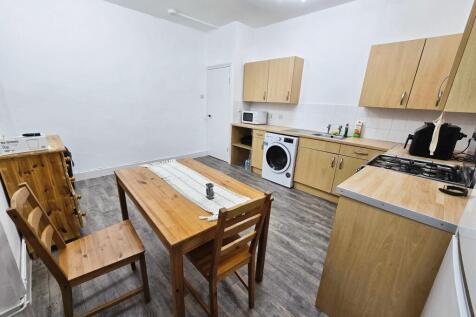 Richmond House, Marlborough Street, SN7 photo 3