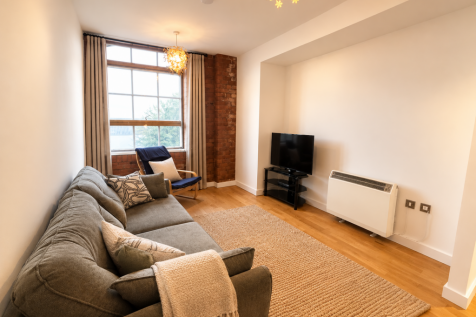 Beautiful One Bedroom Apartment in the City Cente