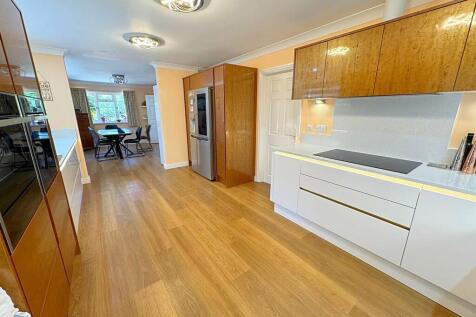 Facetune_11-07-20...