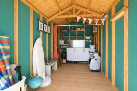 BeachHut3.jpg