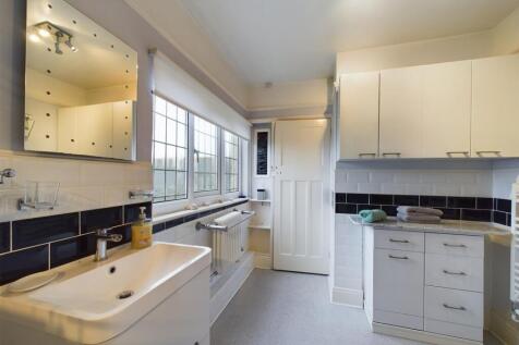 En-suite shower room