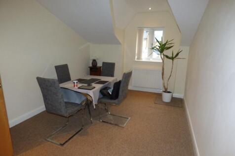 Birbeck Street, OL5 photo 3