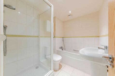 Bedroom One Ensuite (1)