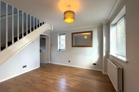 Mallard Close, Swindon, Wiltshire photo 3