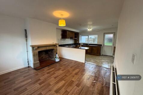 Neville Grove, Leeds, LS9 photo 3
