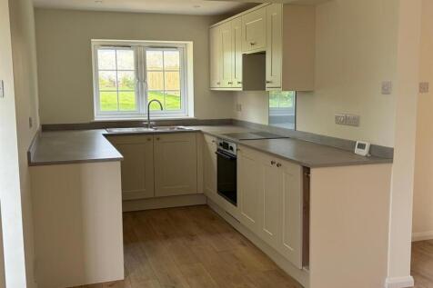 kitchen 2.jpg