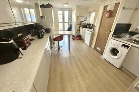 kitchen room 3
