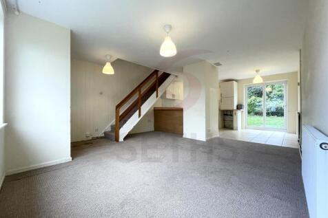 Rosamund Avenue, Braunstone, Leicester photo 4