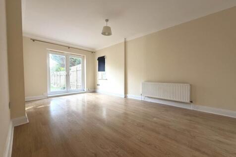 Beechey Road, Bournemouth, BH8 *Garden Apartment* photo 3