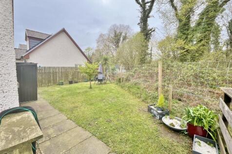 Rear gardens 4 Glen craig place