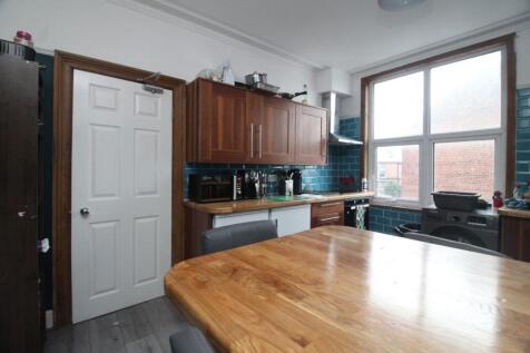 Whitehouse Lane, S6 2UX photo 4