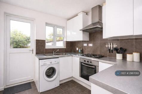 Knightwood Crescent, New Malden, KT3 photo 5