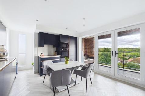 Kitchen/ Living Area