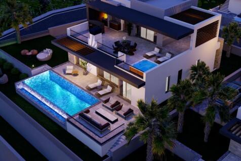 Luxury 4+1 Villa with stunning Roof Terrace &amp; Bar Image 9999