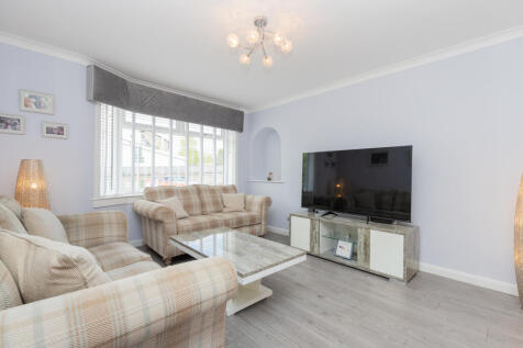 69 Atholl Crescent paisley L-8