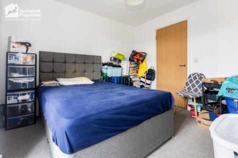 3 bed, 2 bath Apartment in Birmingham - Photo 9