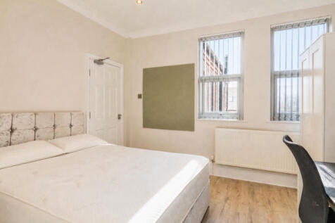Derby Grove, Lenton, East Midlands, NG7 photo 4