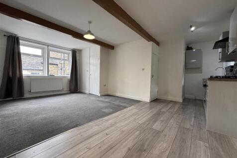 Westgate, Almondbury HD8 photo 5
