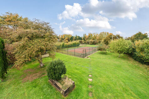 1369356-7-68f10fa...