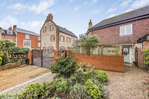 1 Rosemary's Courtyard, Lamberts Lane, Midhurst-Po