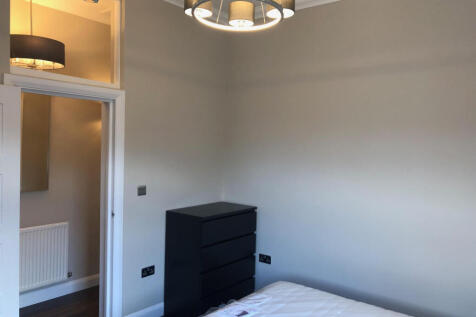 Alexandra Grove, London, N12 photo 5