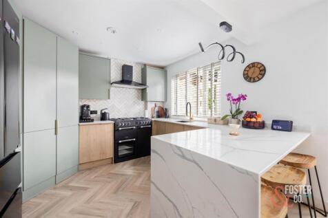 King George VI Drive, 39-011.JPG