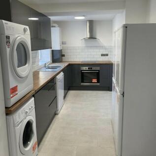 5-bed terraced on Bradfield Street, Edge Hill, Liverpool, £3,034/mo