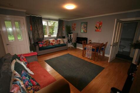 elmfieldgardens,42lounge.jpg