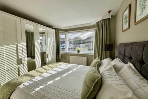 GROUND FLOOR BEDROOM