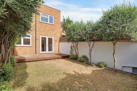 08-b45eJHPropWpen - 3 Aspen Mews - 17-small.jpg