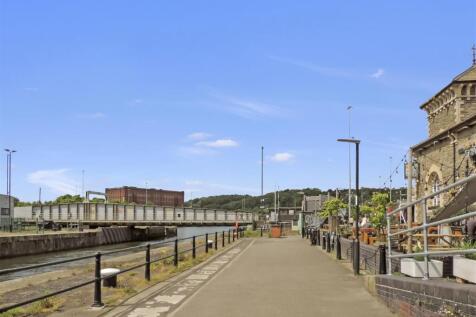Harbourside Location