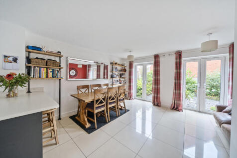 1362746-4-68e7b40...