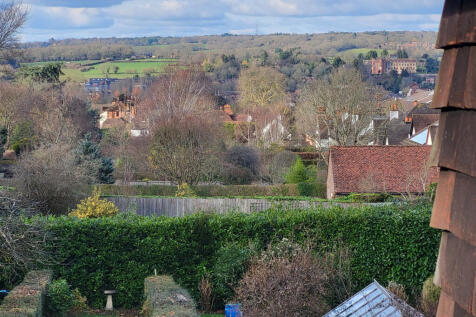 View of Farnham Castle